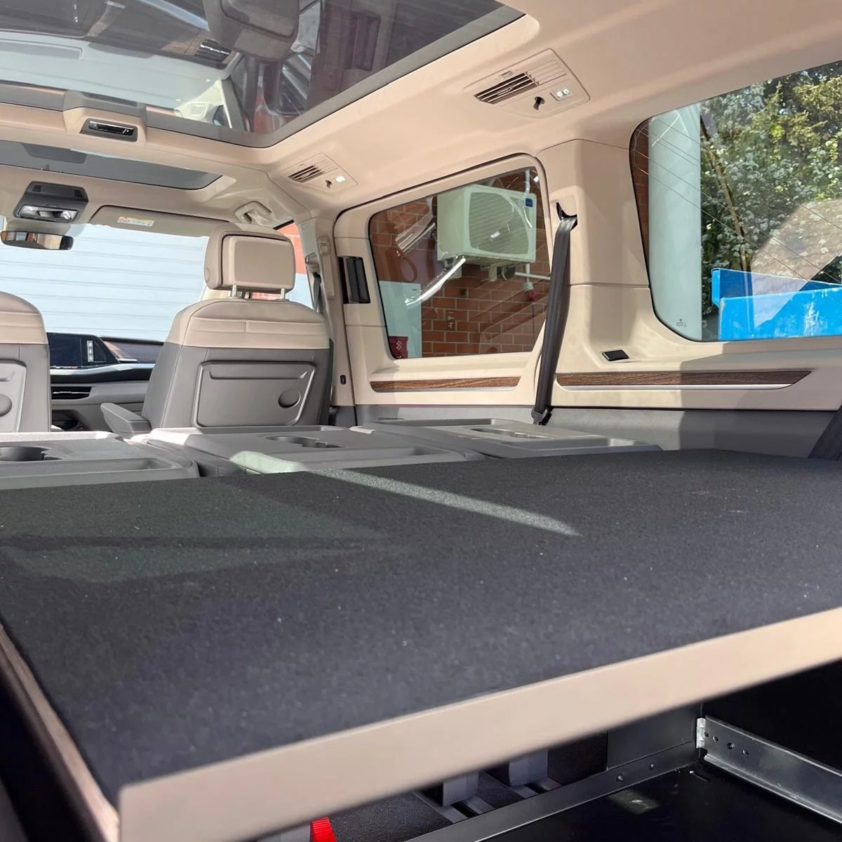 Bandeja Extraible Maletero VW T7 Multivan e ID-Buzz - Imagen 5