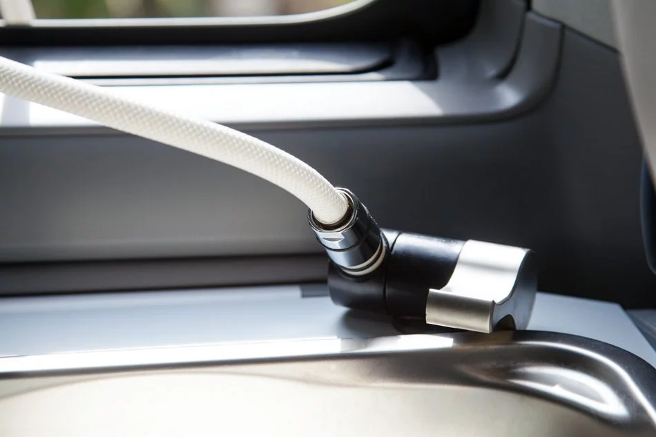 Ducha exterior grifo fregadero - Imagen 5